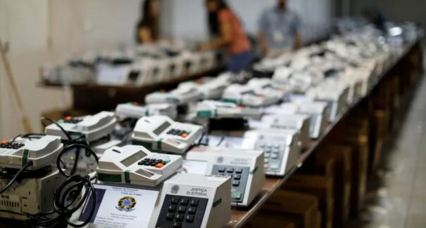 Zerésima comprova que urnas estão zeradas antes do início da votação
