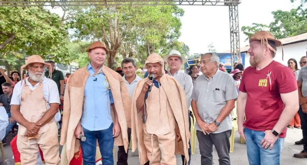 Carlos Brandão participa da procissão de São Raimundo Nonato dos Mulundus e eventos políticos em São Luís