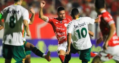 Sampaio arranca empate com Vila Nova em Goiânia