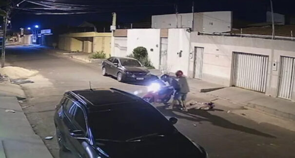 Em Imperatriz, mulher tem motocicleta roubada ainda em movimento