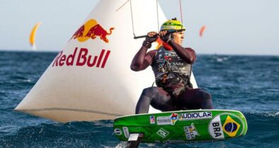 Kitesurfista número 1 do Brasil, Bruno Lobo vai participar da Copa Brasil de Vela