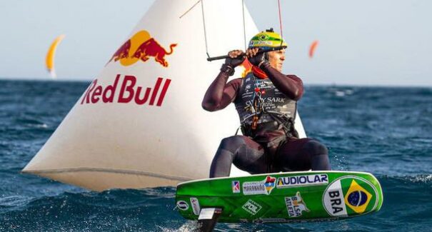 Kitesurfista número 1 do Brasil, Bruno Lobo vai participar da Copa Brasil de Vela