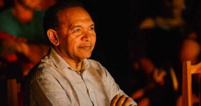 Na AML, poeta Salgado Maranhão  discursa sobre literatura e os novos caminhos da poesia