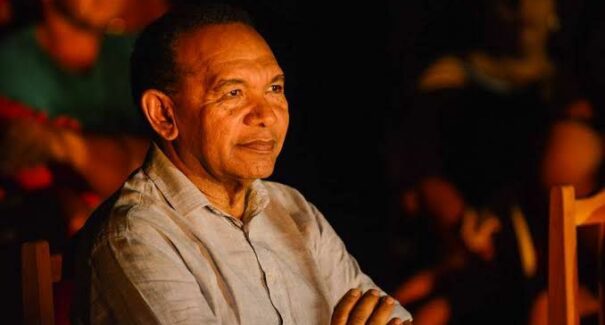 Na AML, poeta Salgado Maranhão  discursa sobre literatura e os novos caminhos da poesia