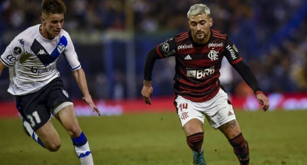Flamengo defende vantagem sobre Vélez por vaga na final