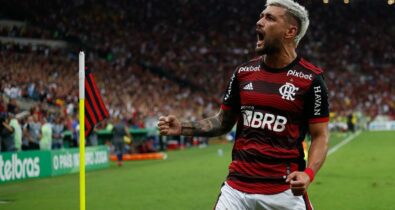 Flamengo derrota São Paulo no Maracanã e chega à final da Copa do Brasil