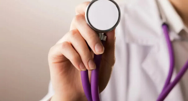 Uema abre vagas em programas de residência de Medicina e Enfermagem