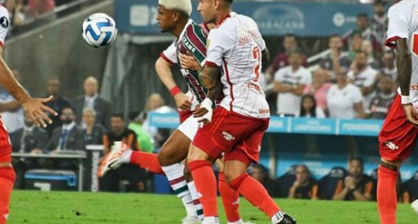 Em jogão no Maraca, Flu e Inter empatam na ida da semi da Libertadores