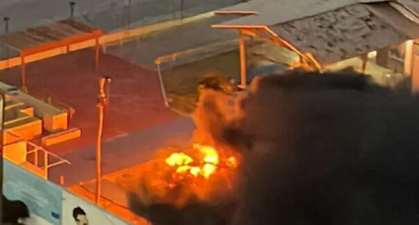 VÍDEO: Ambulância pega fogo dentro da Casa de Apoio Ninar