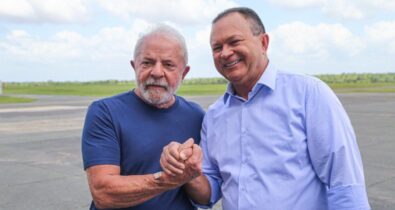 Governador Carlos Brandão recebe o ex-presidente Lula no aeroporto de São Luís