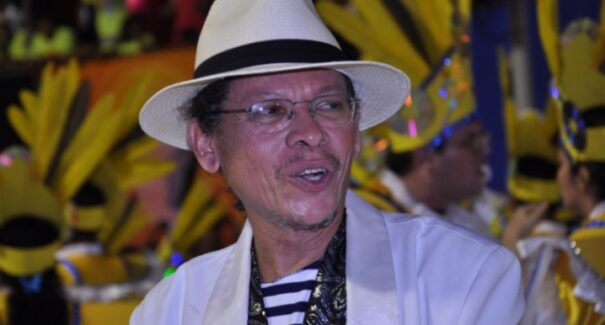 Cantor Cesar Teixeira apresenta o show Samba de Botequim, nessa sexta-feira (23)