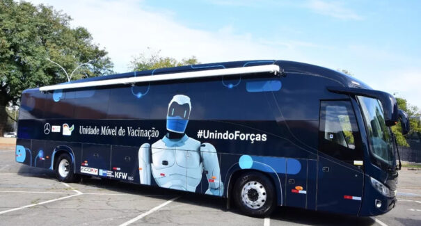 Em São Luís, Ônibus de vacinação da Cruz Vermelha oferece serviços de saúde gratuitos
