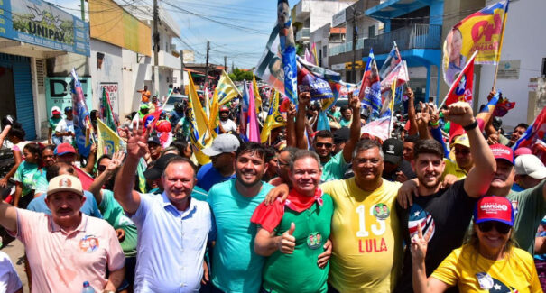 Carreata de campanha de Brandão passa por Chapadinha, Codó e Timon