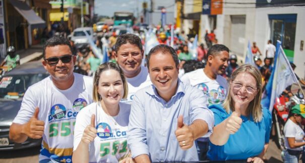 Em motocarreata por Santa Luzia e Açailândia, Edivaldo é recebido com festa por populares
