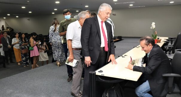 “Lembranças de Repórter” obra do jornalista Nonato Reis é lançado em São Luís