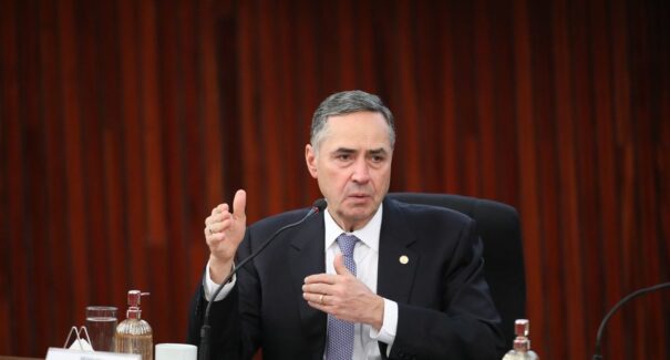 Piso da enfermagem se mantém suspenso por maioria do STF