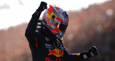 Verstappen vence GP da Holanda e abre mais de 100 pontos de diferença