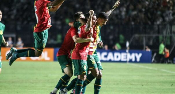 Sampaio aplica virada no Vasco e silencia o Estádio São Januário