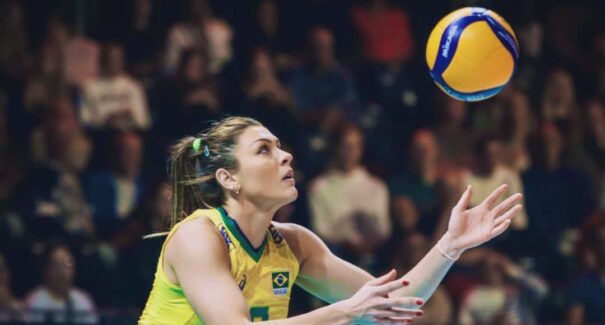 Brasil ganha da Itália e fica a um jogo do primeiro título mundial de vôlei