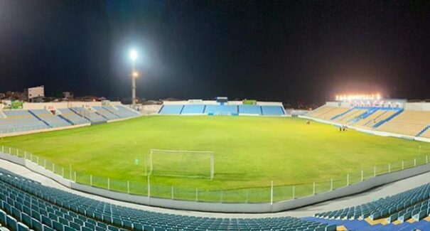 Nhozinho Santos está sendo recuperado para o jogo do Moto Club