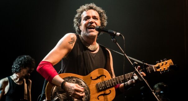 Paulinho Moska traz novo show para São Luís