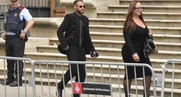 Neymar é julgado em Barcelona faltando um mês para Copa do Mundo