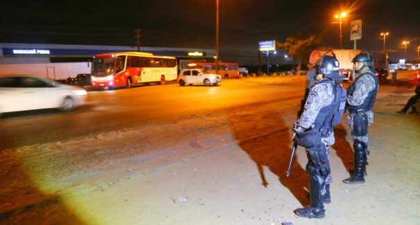 Governo do Estado garante desbloqueio da BR-135, após manifestações