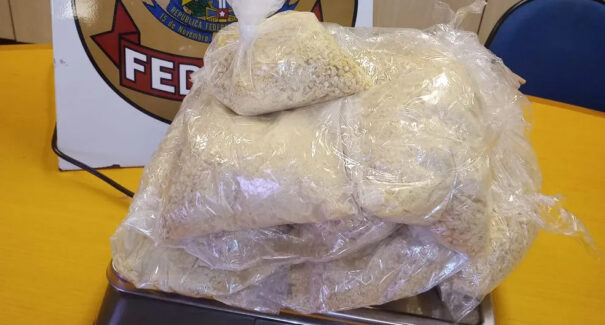 Mulher é presa com mais de 5 kg de pasta base de cocaína no aeroporto de São Luís