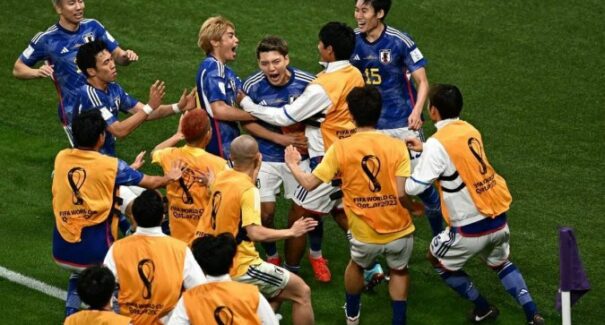 Japão supera Alemanha por 2 a 1 na estreia do Grupo E