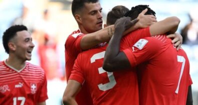Suíça faz uma partida ruim, mas ainda vence Camarões por 1 x 0