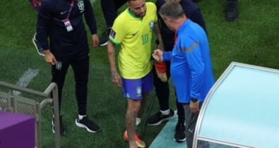 Entorse no tornozelo deixa pendente a sequência de Neymar no Mundial
