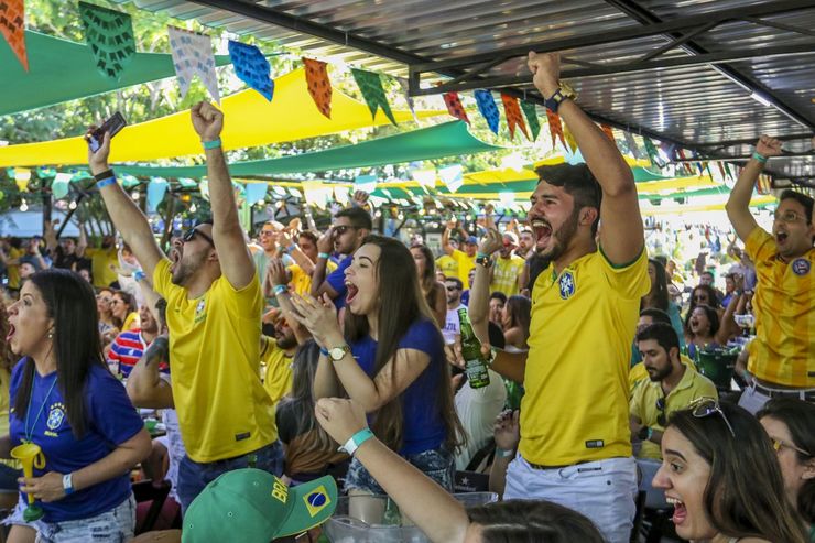 Brasil x Sérvia: fotos da torcida e do jogo pela Copa do Mundo