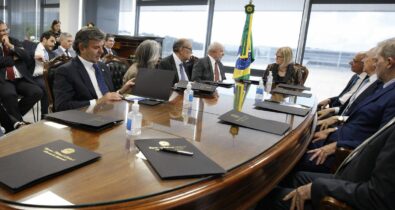 Lula se reúne pela primeira vez com ministros do STF após eleição