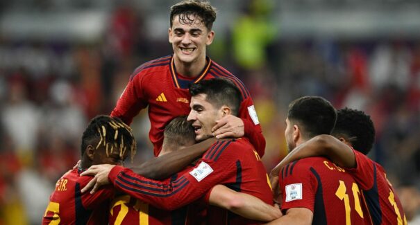 Em sua estreia na Copa, Espanha vence a Costa Rica por 7 a 0