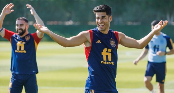 Duelo clássico entre Alemanha e Espanha é destaque neste domingo (23)