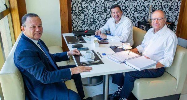 Carlos Brandão se reúne com o vice-presidente eleito, Geraldo Alckmin