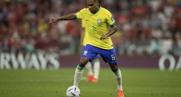 Neymar, Danilo e Alex Sandro não jogam contra Camarões
