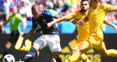 Atual campeã da Copa do Mundo, França vence Austrália de goleada