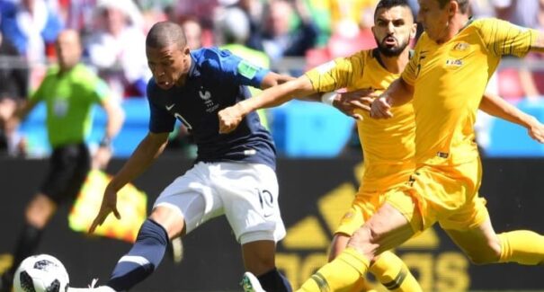 Atual campeã da Copa do Mundo, França vence Austrália de goleada