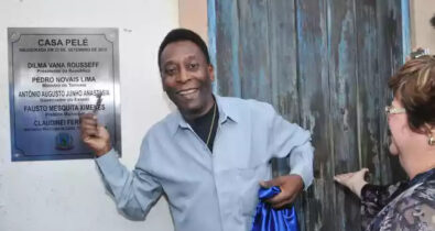 Casa Pelé vira ponto de encontro de fãs do Rei, em Minas Gerais