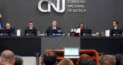 No CNJ, Barroso anuncia criação de exame nacional da magistratura