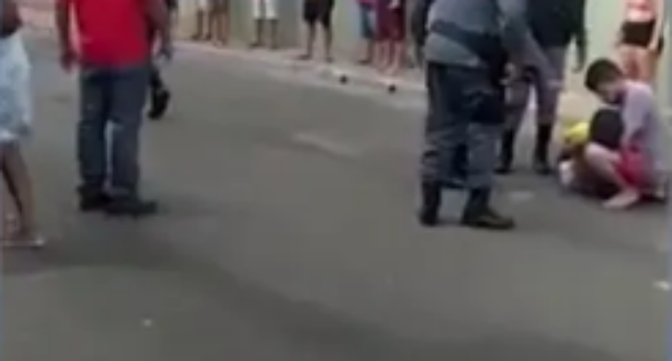 Homem tenta matar vizinhas a facadas após ataque de fúria em Caxias