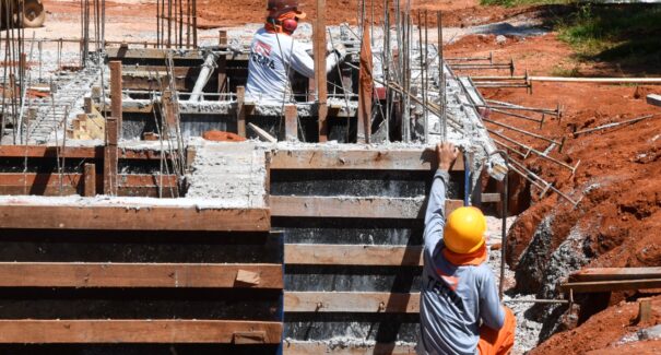 Número de pessoas empregadas cresce no 3º trimestre de 2022