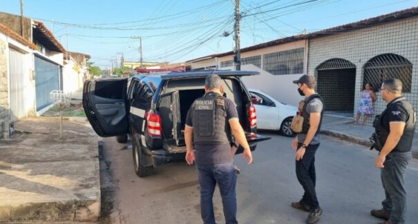 Presos suspeitos de integrarem quadrilha que trocava drogas por pó de gesso