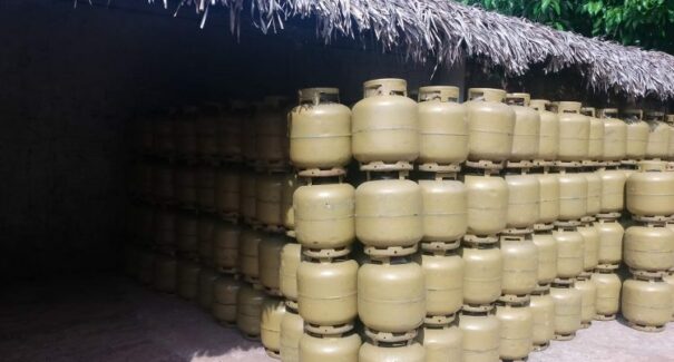 Carga roubada com R$ 230 mil em botijões é encontrada em Matões do Norte