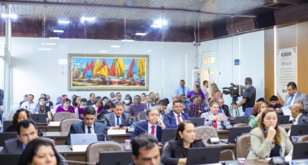 Câmara de São Luís aprova dois projetos do Executivo na área da Educação