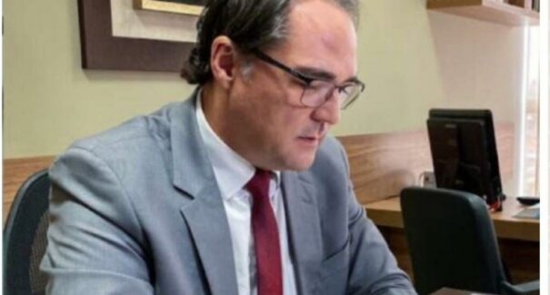Advogado suspeito de roubar R$ 1 milhão em alvarás de clientes no Maranhão é preso