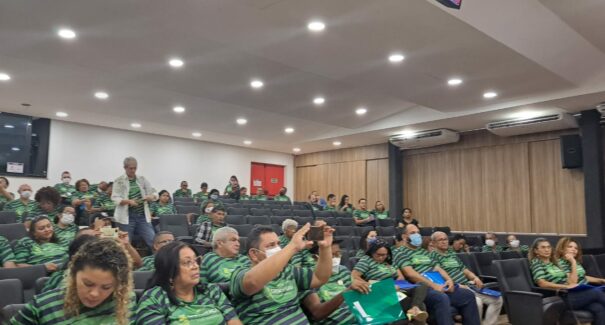 Durante encontro, lideranças comunitárias relatam problemas nos bairros