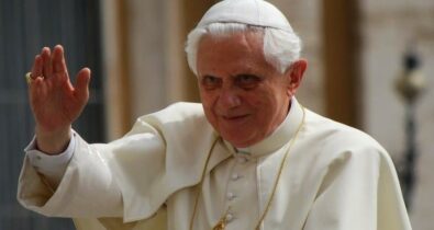 Papa emérito Bento XVI morre aos 95 anos, em Roma