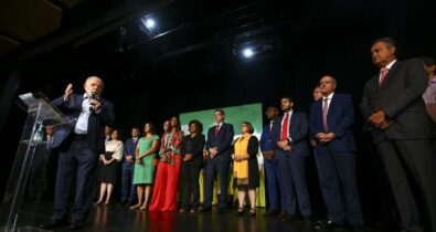 Governo Lula anuncia nomes para novos ministérios